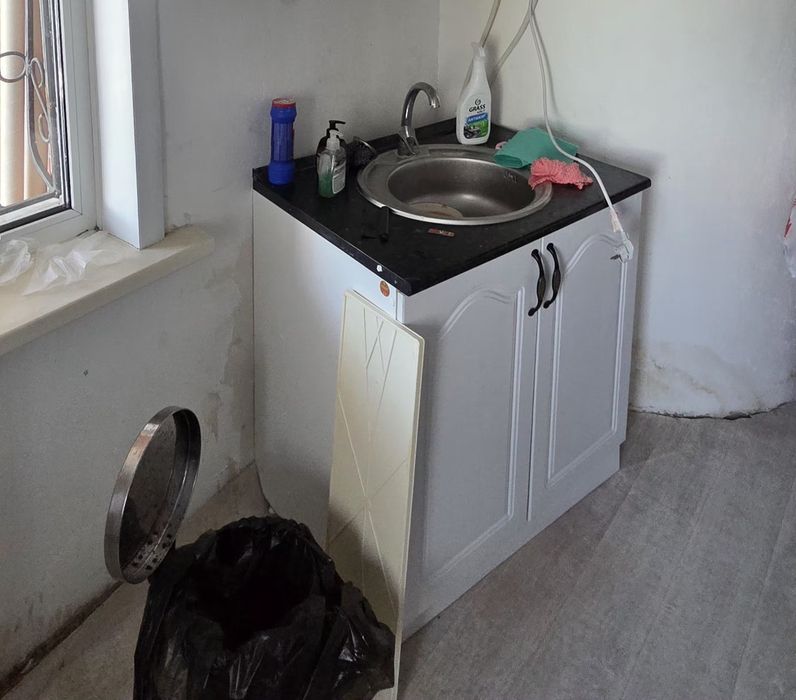 Продам мойку в кухню