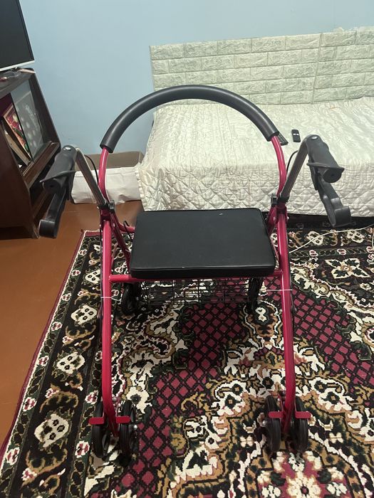 Инвалидная коляска