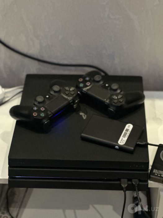 Play station 4 pro + Телевизор 43 + Внешний диск + Игры