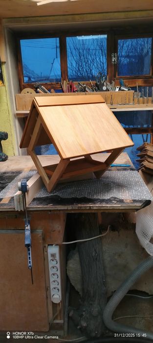 Кормушка для птиц