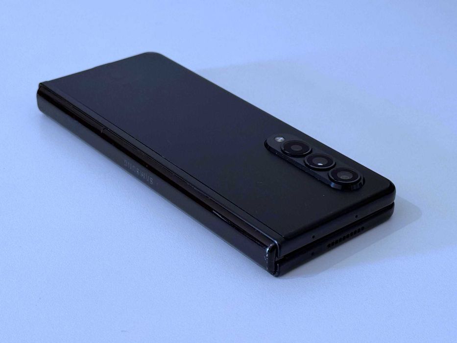 Бартер! Samsung Galazy Z Fold 3 512/12GB Phantom Black (Черен)
