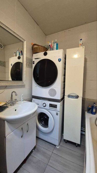 Продается 3-комн Степной 3 д 8