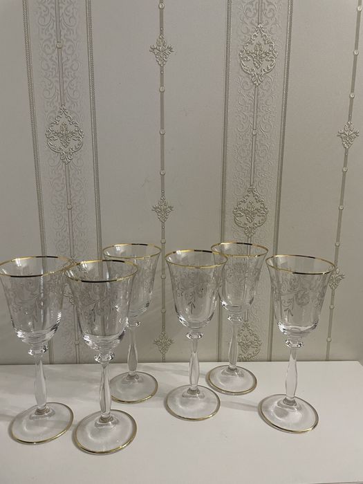 Продам богемия фужеры.