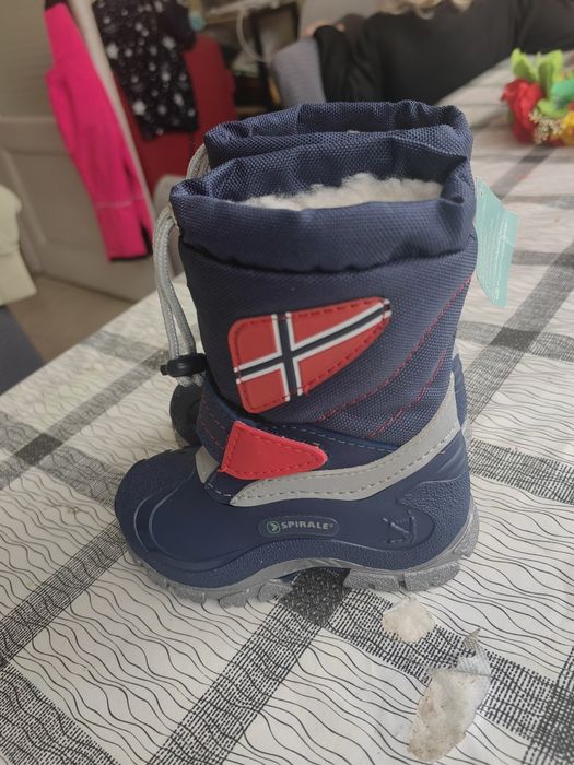 Зимни ботуши, размер 20, Spirale, Италия. За едногодишно бебе