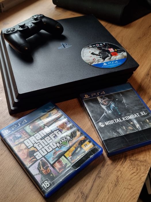 PS4 Pro / 1TB/ 2 джойстика