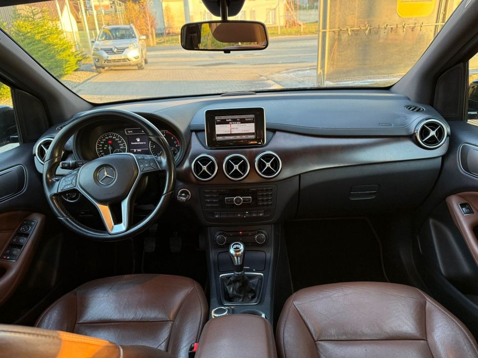 Mercedes b180cdi Faruri led Piele etc