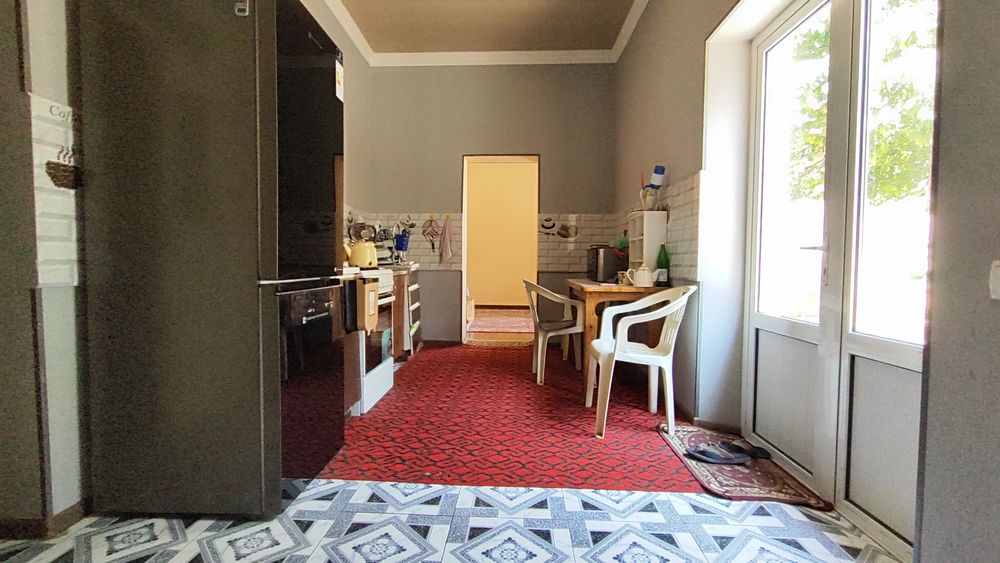 Uy sotiladi 6 sotok shahar urtasida Продается дом 6 соток в центре гор