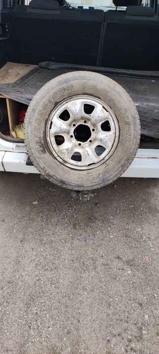 Продам колесо с диском от Тойота HiluxHilux 205R16C. 8PR 110/108S