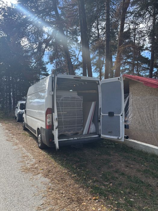 Нов диван, доставка на мебели