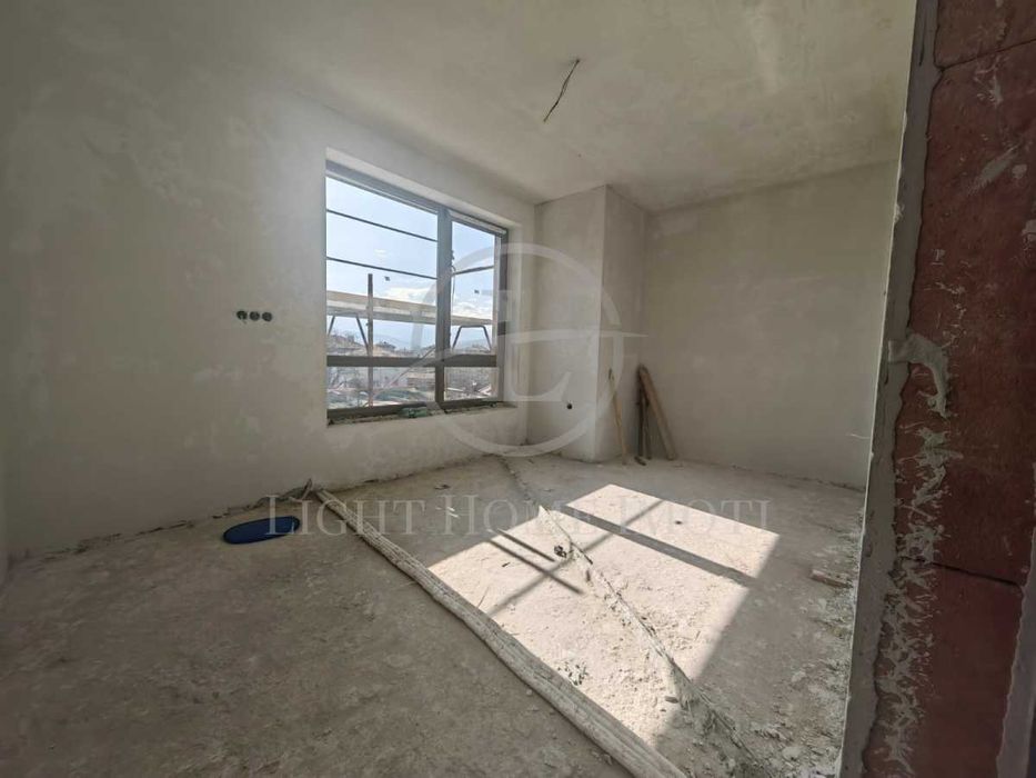 Продава се Тристаен апартамент в Пловдив, Прослав - 111 кв.м за 1248 €/кв.м - Снимка #2