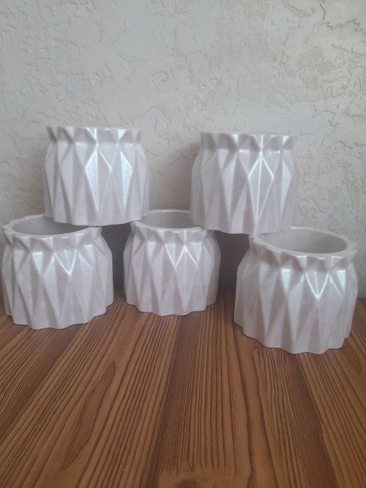 Продам кашпо.ваза