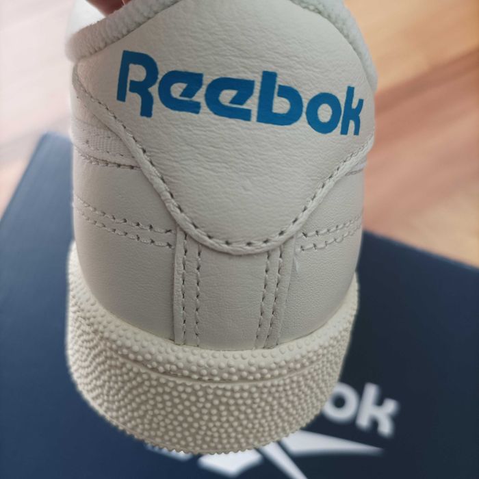 Reebok ест.кожа N34 и 34.5 маратонки