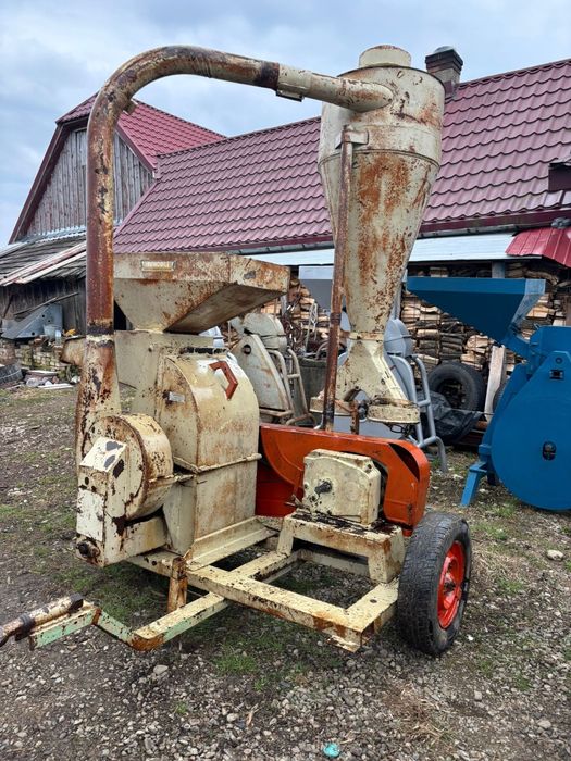 Moara cu ciclon si ciocanele dupa tractor
