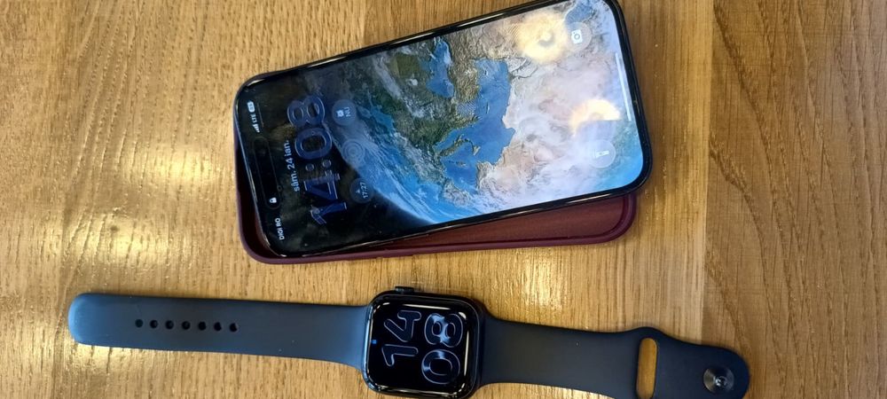 Iphone 15 /Apple Watch 9 45 mm