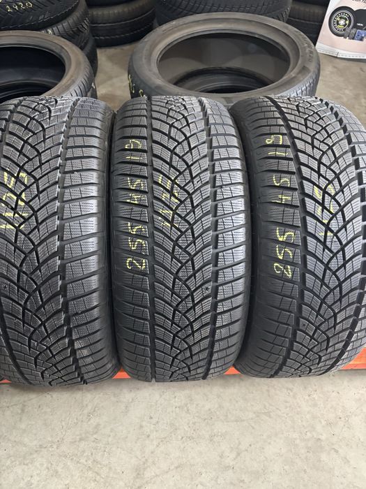 Anvelope Iarna 255/45/19 GoodYear UltraGrip Performance 255 45 19 R19