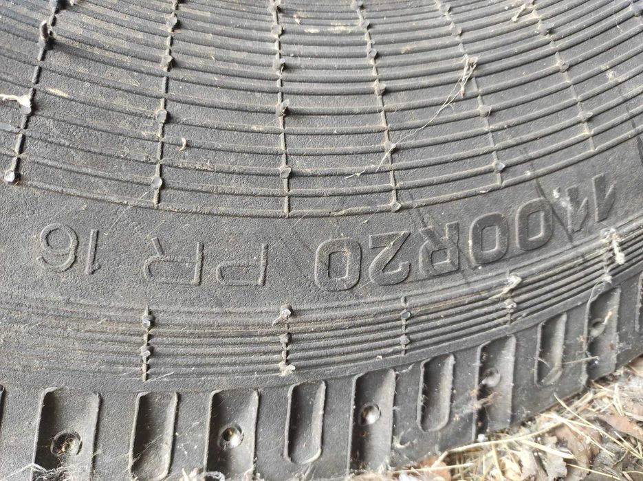 Нови гуми 1100 R20 PR 16