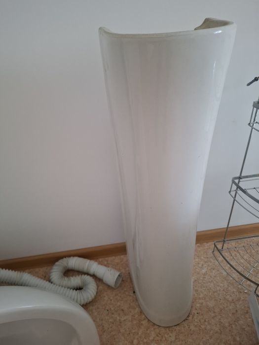 Продам раковина С пьедесталом.