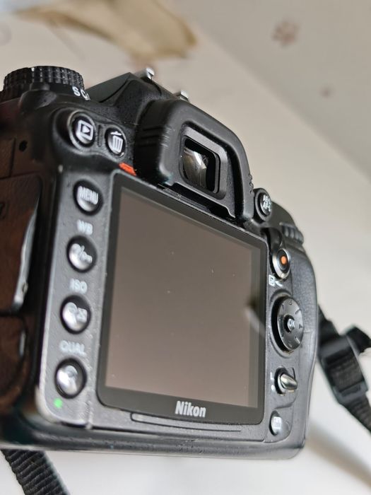 Nikon D7000 + obiectiv