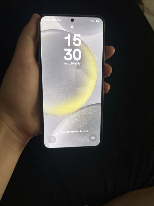 Se vinde urgent Samsung galaxi s24
