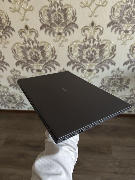 Ноутбук DEXP i5 (игры, рабочие программы)