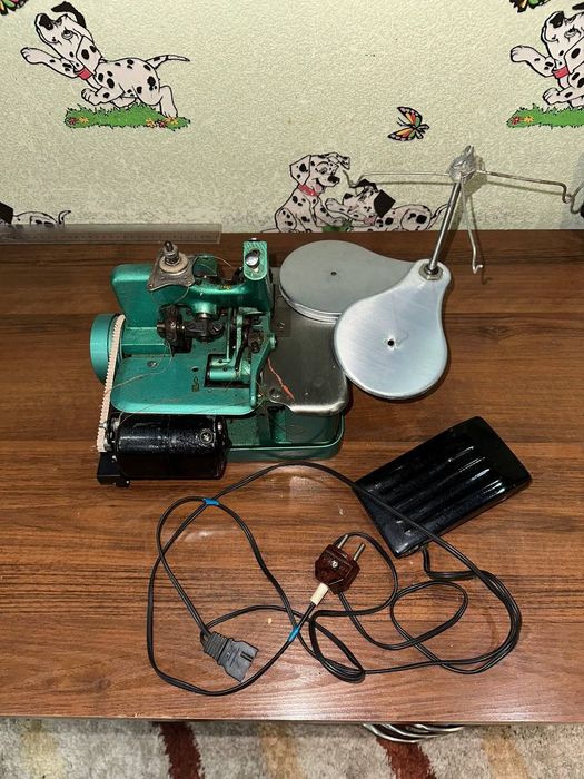 Аверлок тикув мошинаси