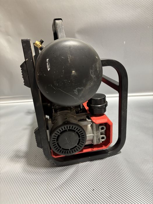 Compresor milwaukee M18 FAC