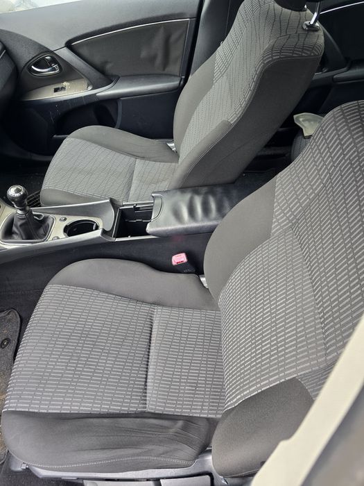 Dezmembrez Toyota Avensis T27 2.0 d an 2012 93KW cod 1AD-FTV