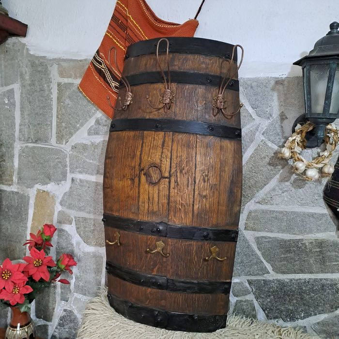 Закачалки от автентични бъчви