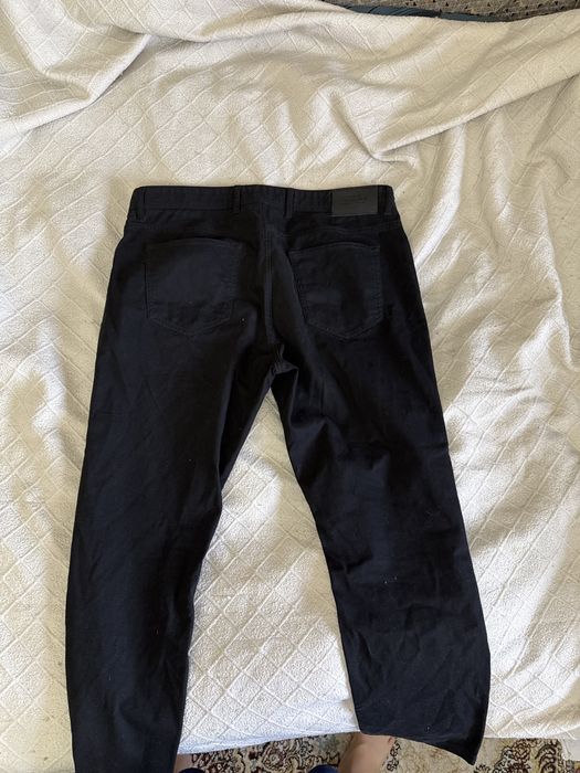 Черные джинсовые штаны Pierre Cardin