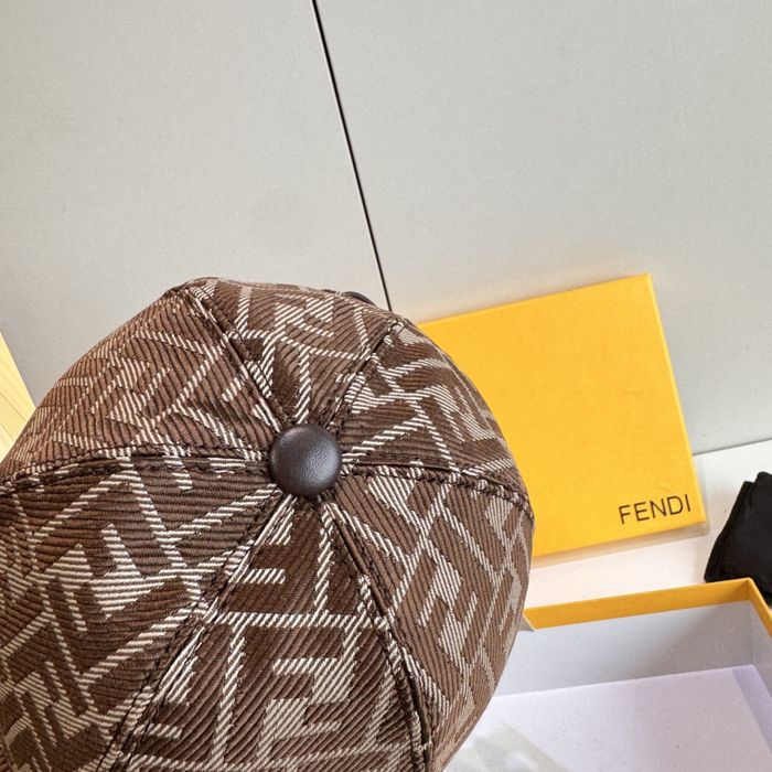 Sapca Fendi , calitate premium , pe comanda , noua