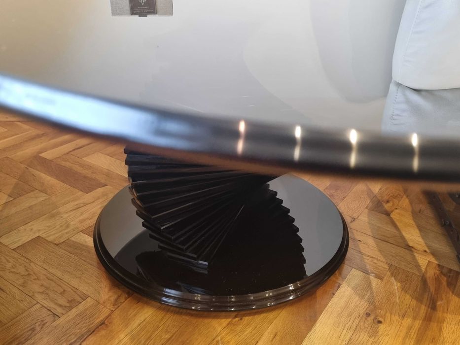 Холна маса от масивно, закалено стъкло