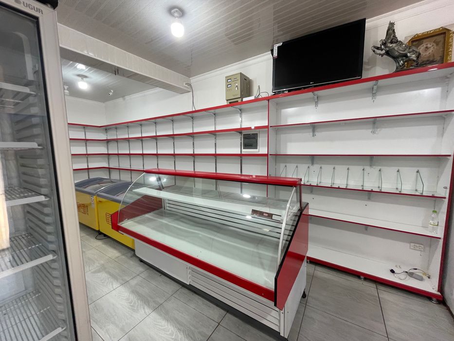 Холодильник витрина магазин учун холати янгидек