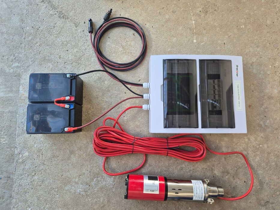 Kit complet pompa apa 24V, 1.5 mc/h + panou fotovoltaic 250w + controler 20Ah + doua baterii 12V/18Ah