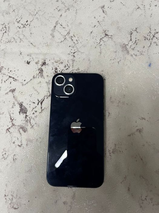 Продам iPhone 13