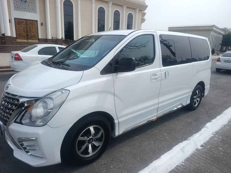 Hyundai H1 2012 benzin propan .probeg 260
