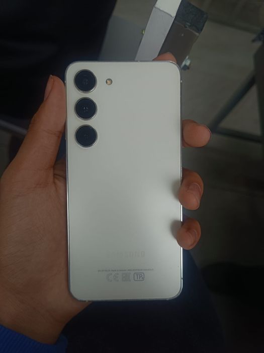 Samsung s23 256/8 белого цвета