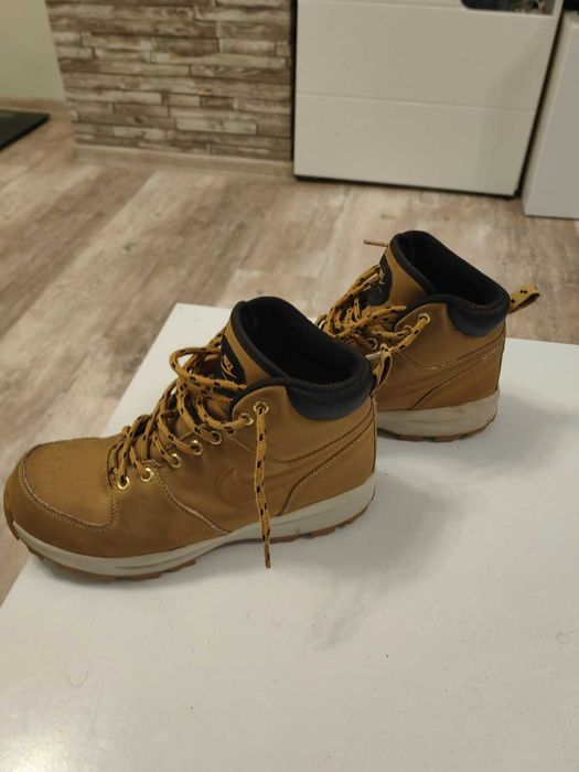 Оригинални NIKE зимни обувки, 42 размер