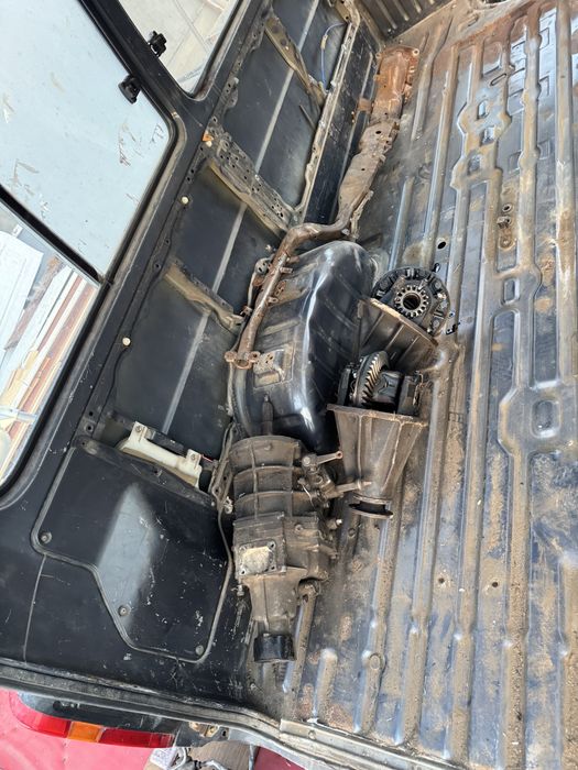 Запчасти Toyota Hiace,ауди 80