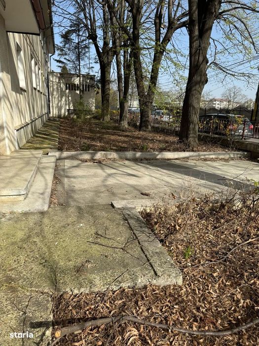 Vand cladire pretabila clinica , spital , centru medical , Si BLOC