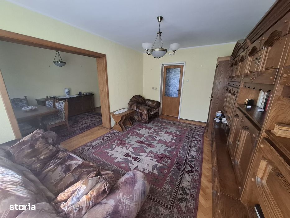 Cartierul Sasar (zona str. Gh. Marinescu)–ap. 4 camere, etaj 2, balcon