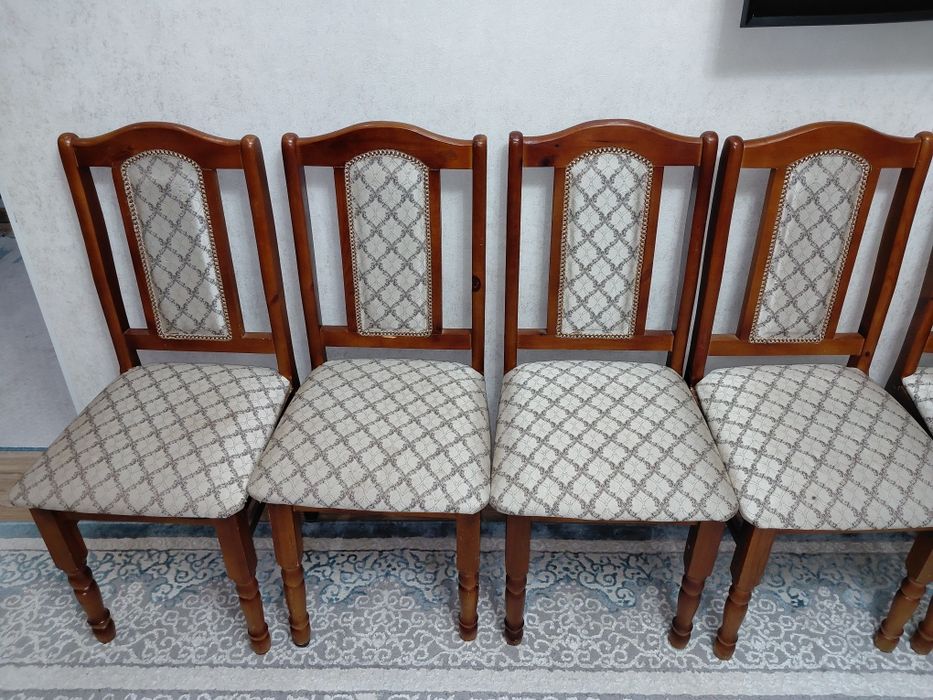 Продам стулья в отличном состояний