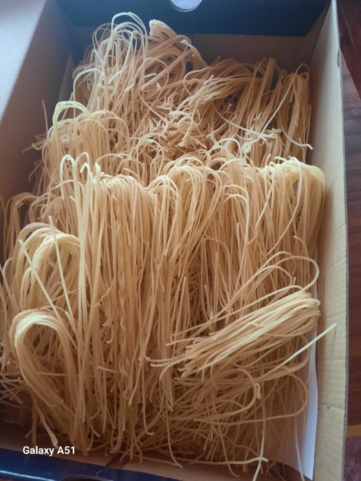 Taietei de casa cu oua de casă