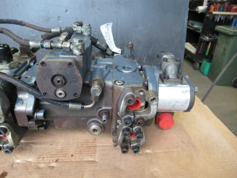 Pompa hydromatik A4VG71DGDT1 pentru utilaj Bomag -piese de schimb