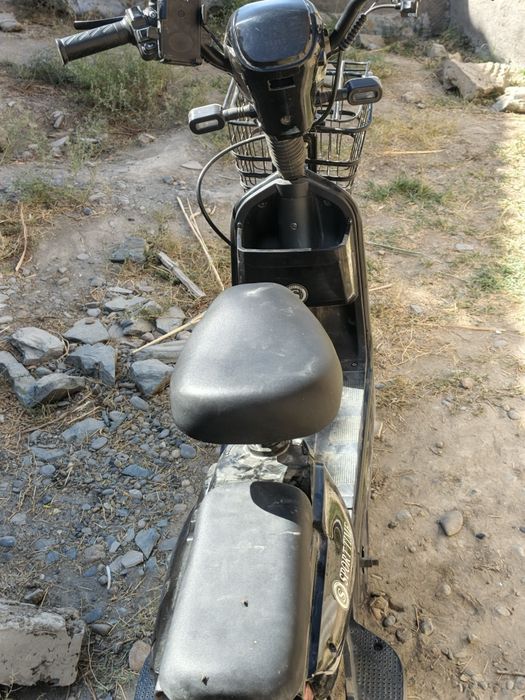 Arzon narxda skuter sotiladi