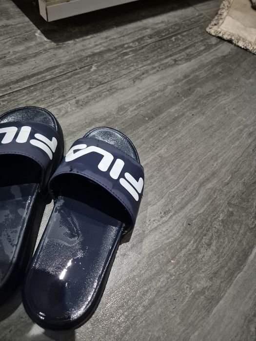 Шлёпанцы почти новые