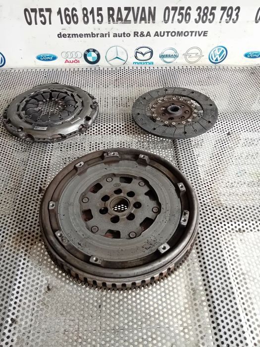 Kit Ambreiaj Volanta Masa Dubla Dacia Duster 1.5 Dci 4X4 6+1 Trepte An 10-17 Cod 302052316R Probata