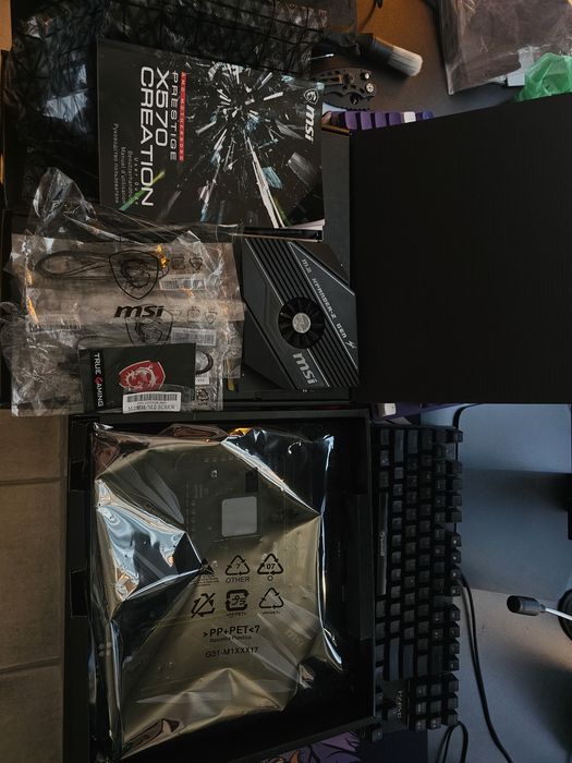 MSI X570 / RYZEN 9 5900x / 32GB DDR4/ SSD 512GB
