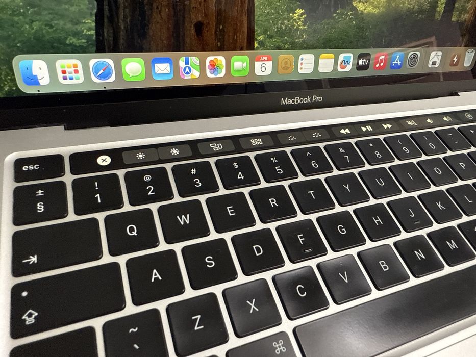 Ocazie! MacBook Pro 13" 2022 * FullBox• Chip M2 • 8GB RAM • 256GB SSD • Stare Impecabilă