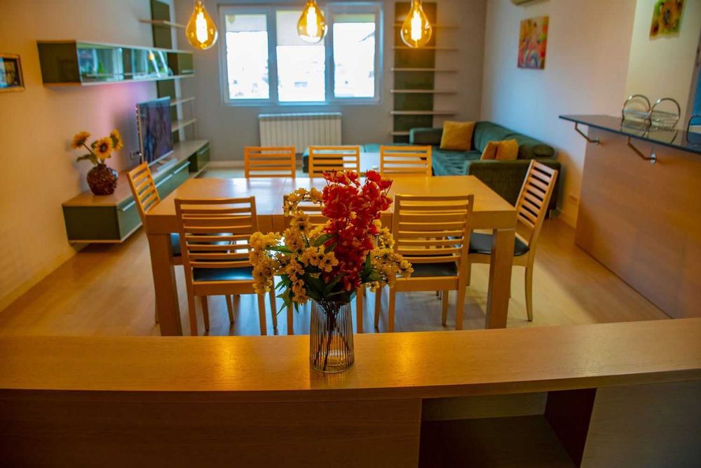 Продава се Тристаен апартамент в София, Младост 2 - 132 кв.м за 3258 €/кв.м - Снимка #5