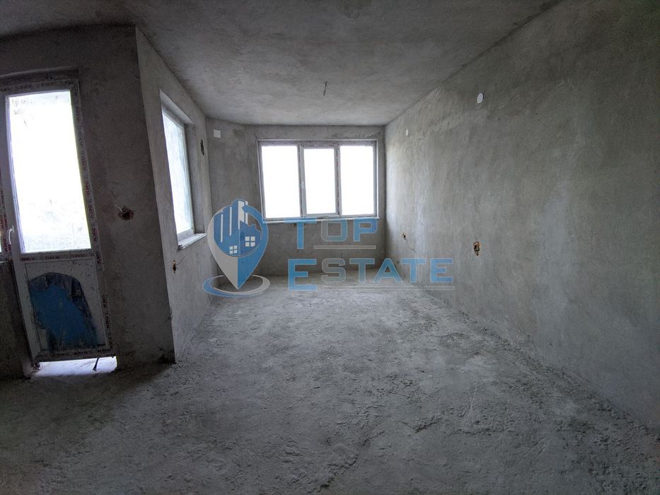 Продава се Къща в Стражица - 600 кв.м за 200 €/кв.м - Снимка #10